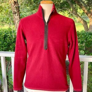 Mountain Hardwear Wine color 1/2 Zip Fleece Pullover. Women’s Large.